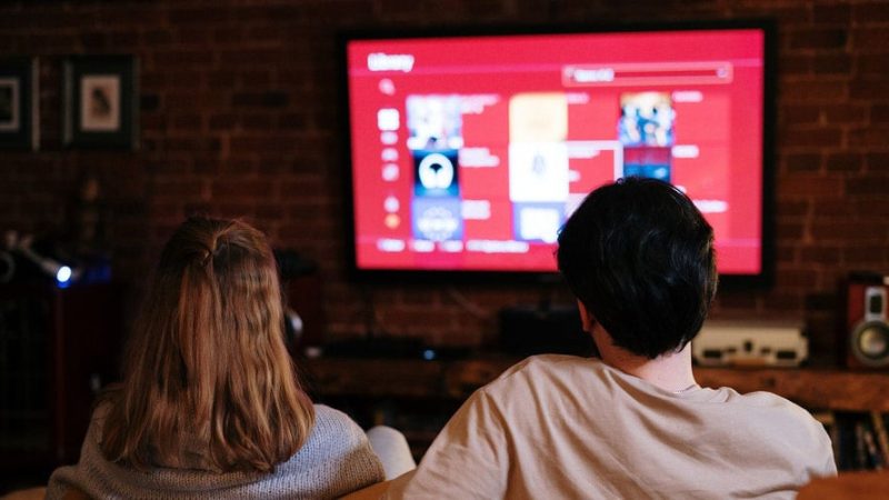 The Convenience of Watching Movies Offline
