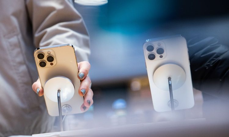 Roku Beats Expectations with Q4 Revenue of $650M and 14.3M